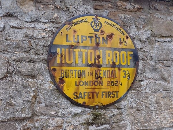 Hutton Roof sign